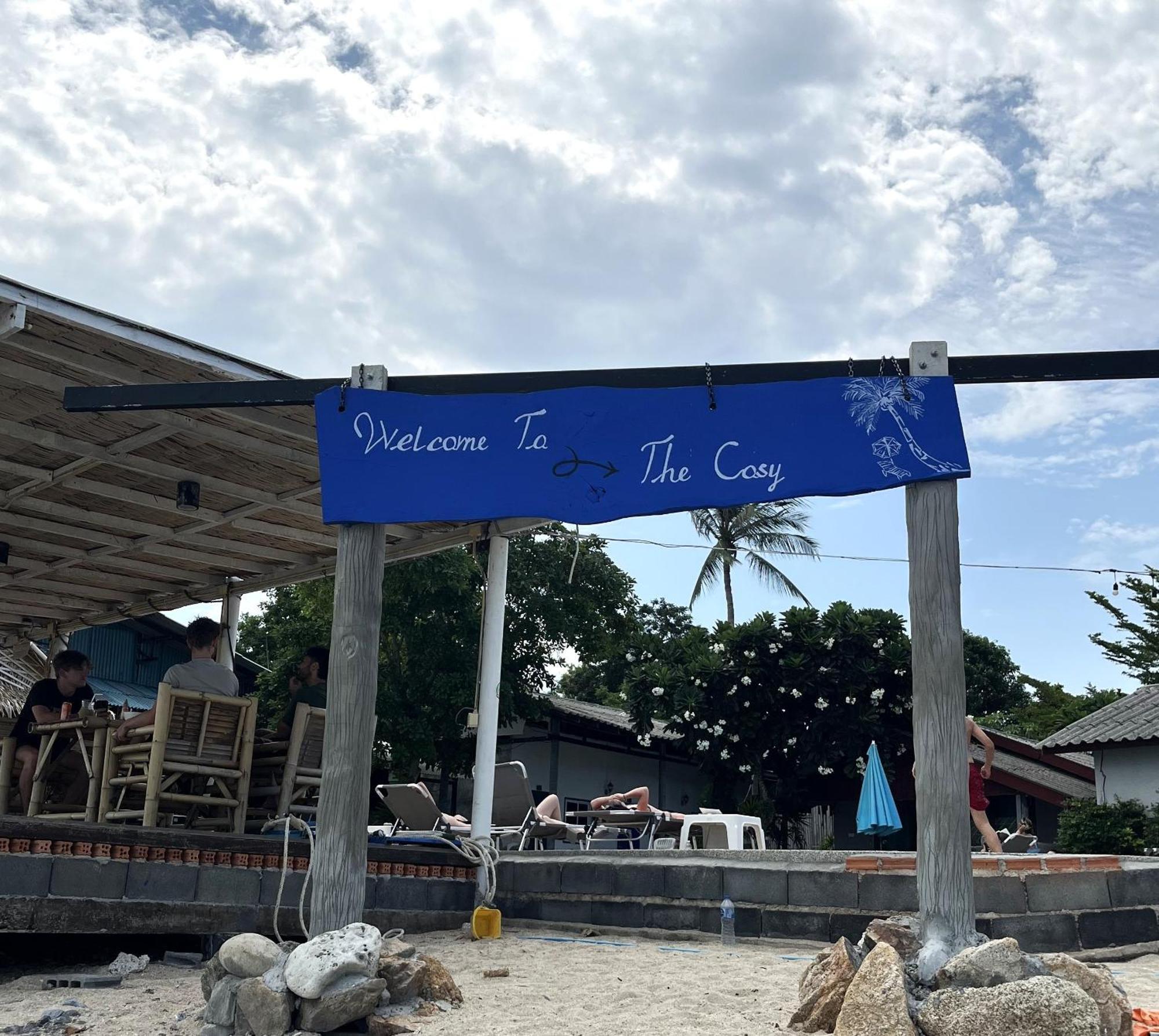 The Cosy Sunset Beach Resort & Restaurant Тонгсала Екстериор снимка