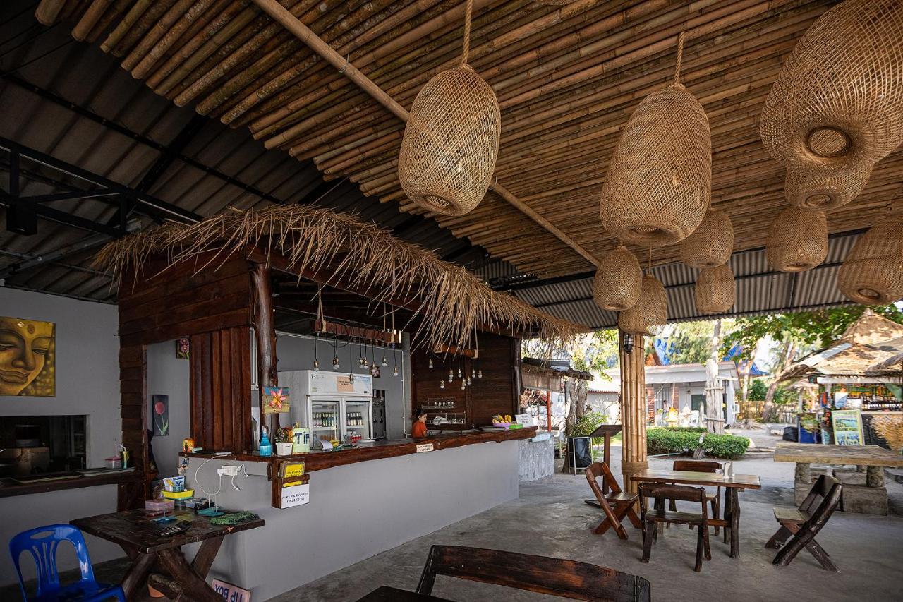 The Cosy Sunset Beach Resort & Restaurant Тонгсала Екстериор снимка